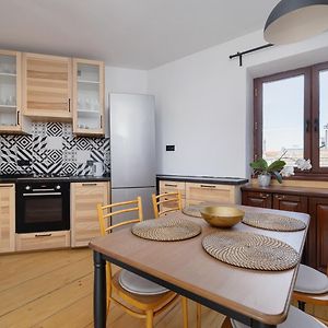 3 Bedroom Apartment-Aleja Daszynskiego- Grzegorzki