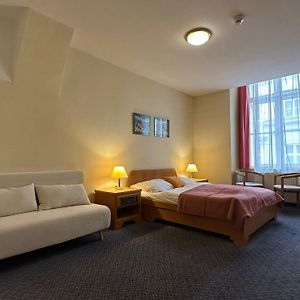 Very Central Apartments, 5 Min To City Center, No Reception