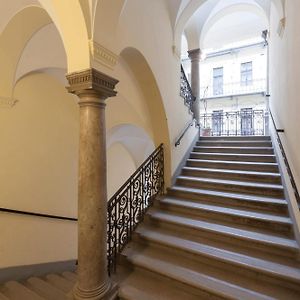 Andrassy Garden Apartment In Center