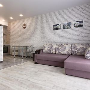 Perfect Apartments M Polytech, Ohmatdet, Parking