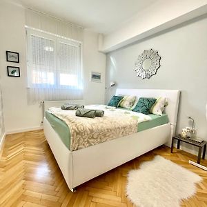Mint Pearl Apartment 3 Rooms 2 Bathrooms At Kalvin Square