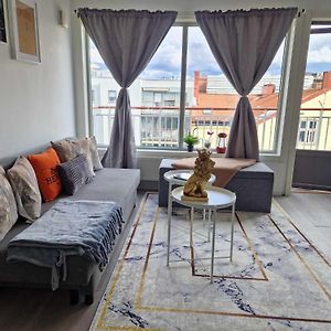 Oslo Central - 3 Bedroom Apartment - Gated Community