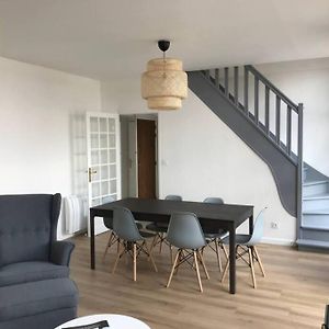 Appartement à 2 Chambres à Coucher