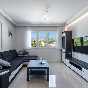 Appartement à 2 Chambres à Coucher