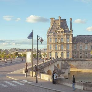 Apt Vue Louvre Et Seine