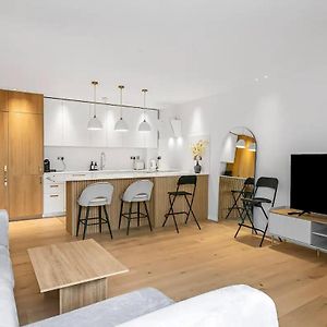Appartement à 2 Chambres à Coucher