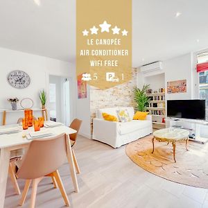 Appartement à 2 Chambres à Coucher