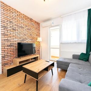 Appartement à 3 Chambres à Coucher