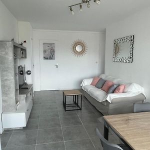 Appartement à 3 Chambres à Coucher