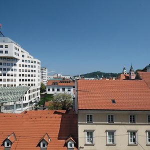 Lawyers Loft In Heritage Skyscraper