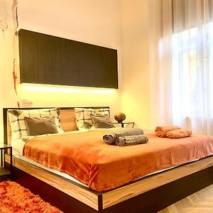 Orange Pearl Apartment 3 Rooms Next To Danube