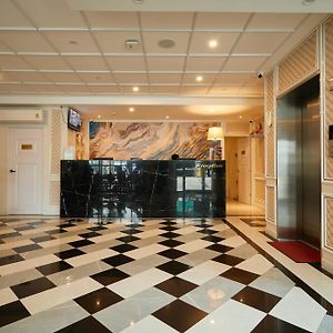Rose Apple Hotel