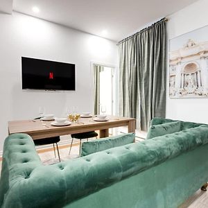 Appartement à 2 Chambres à Coucher