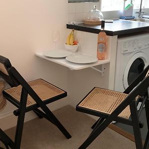 Studio Flat In The Heart Of St. Johns Wood