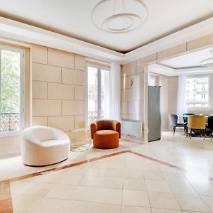Appartement à 3 Chambres à Coucher