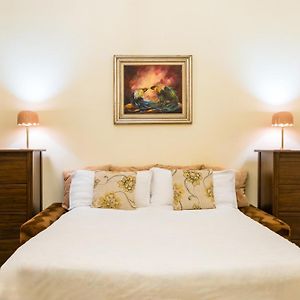 Homely City Apartment By Wonderful Italy