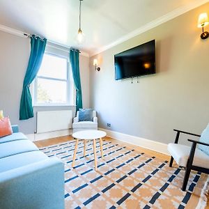 Large 1 Bedroom In Center Of London