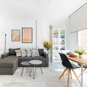 Wintowinrentals Quiet Apartment, Good Location, Free Parking