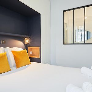 Appartement de Luxe à 2 Chambres à Coucher