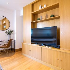 Appartement à 3 Chambres à Coucher