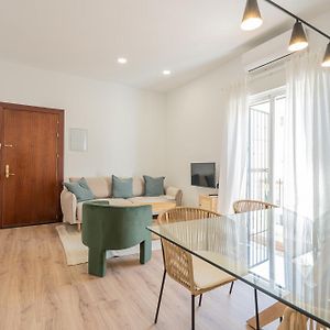 Appartement à 3 Chambres à Coucher