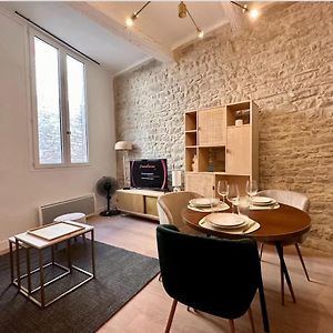 Appartement A Deux Pas Des Arenes De Nimes