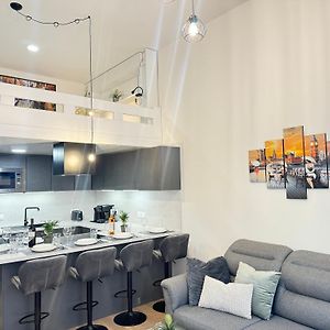 Appartement à 2 Chambres à Coucher