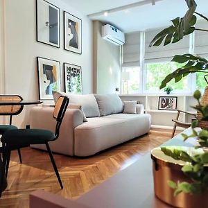 Appartement à 3 Chambres à Coucher