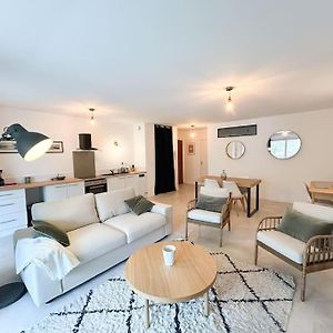 Appartement à 2 Chambres à Coucher