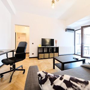 Appartement à 2 Chambres à Coucher