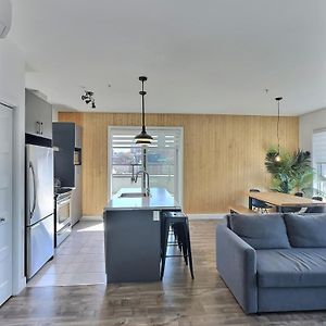 Appartement à 2 Chambres à Coucher