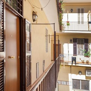 Retro Flat Termini