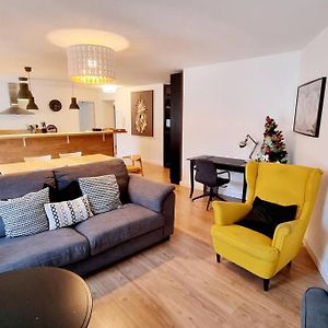 Appartement à 3 Chambres à Coucher
