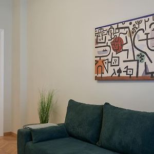 Little Gem: Modern Urban Retreat