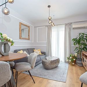 Genteel Home Amira