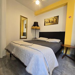 Great 35 Sq M Studio On 1St Floor In Bohemian Psyri In Athens' Historic Center-In Vivo Apartments