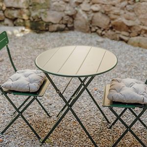 Courtyard Oporto Design Apartments By Vacationy