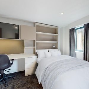 Studio de Luxe