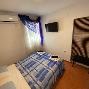 Habitaciones Con Bano Y Cocina Privada