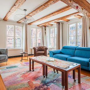 Appartement à 2 Chambres à Coucher