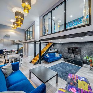 Appartement à 2 Chambres à Coucher