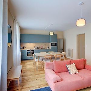 Appartement à 3 Chambres à Coucher