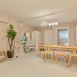 Appartement à 3 Chambres à Coucher