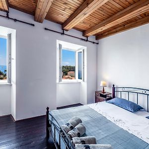 Appartement à 3 Chambres à Coucher