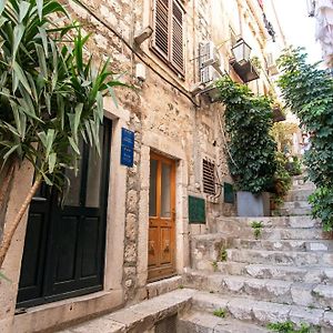 Gallus Old Town Apartment