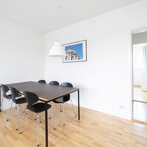 Appartement à 2 Chambres à Coucher
