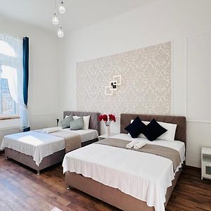 Jozsef 28 Apartment - 5 Mins To New York Cafe