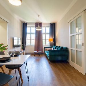 Appartement de Luxe à 2 Chambres à Coucher