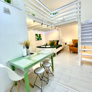 Teresian Apartment Near The Andrassy Street Free Air Conditioner Free Coffee