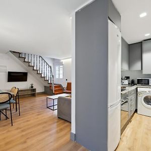 Appartement à 2 Chambres à Coucher